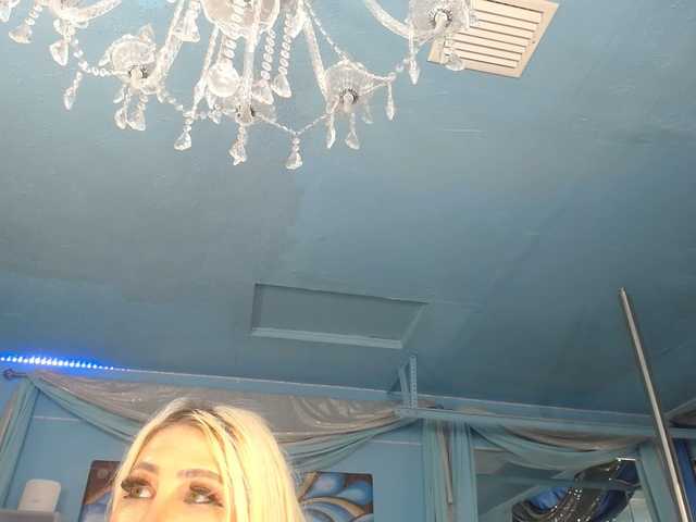 adrianna_fox