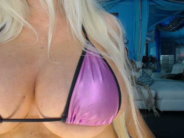adrianna_fox