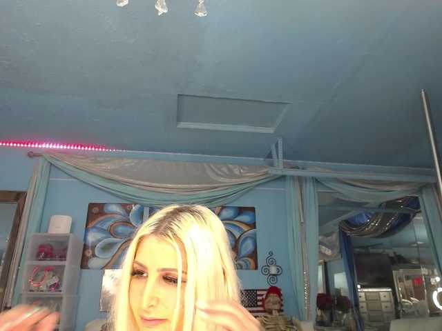 adrianna_fox