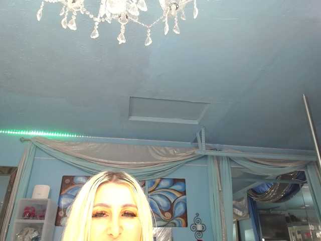 adrianna_fox