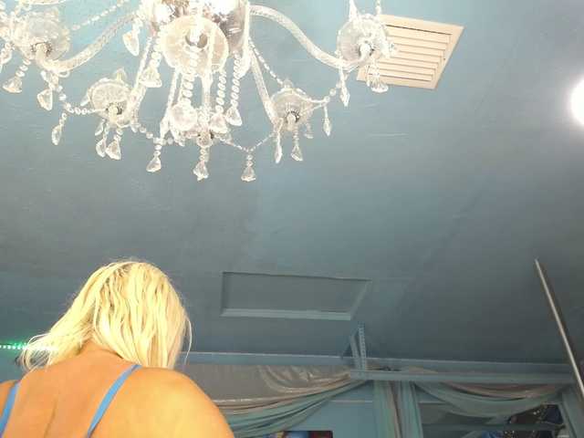 adrianna_fox