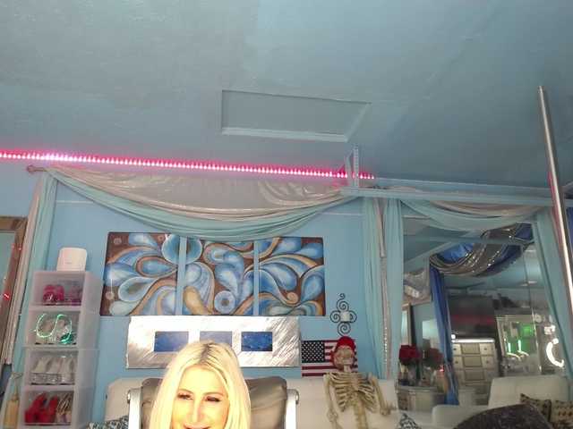 adrianna_fox