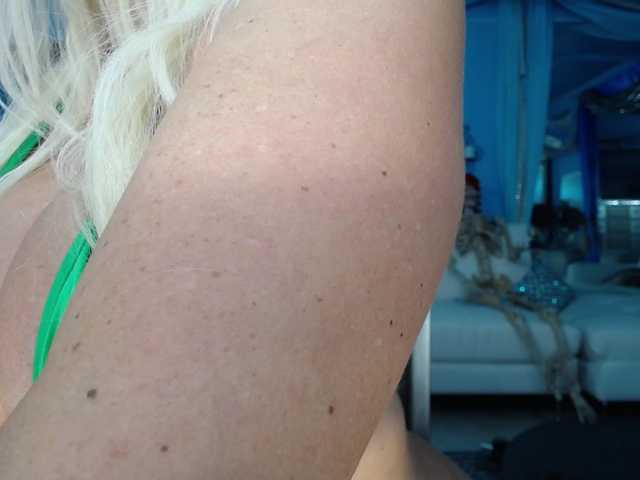 adrianna_fox