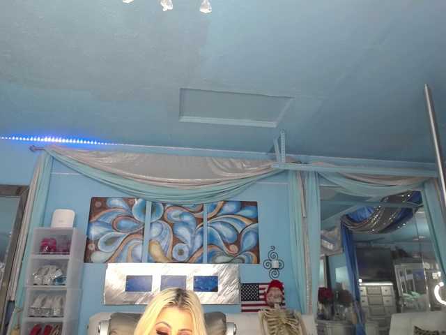 adrianna_fox