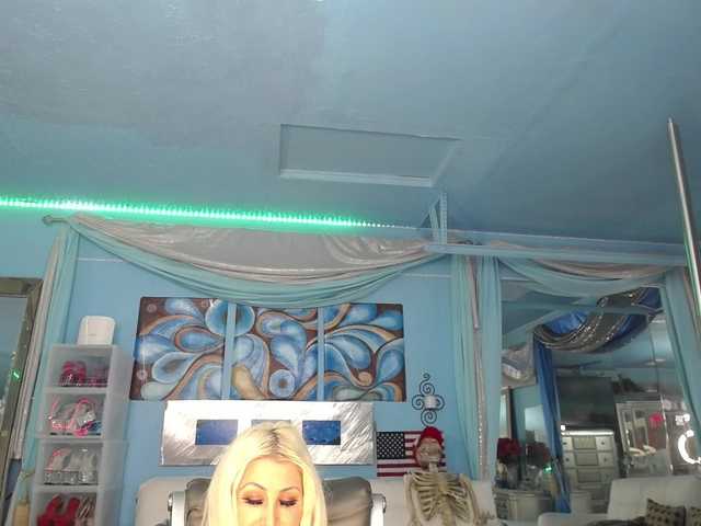 adrianna_fox
