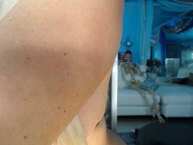 adrianna_fox