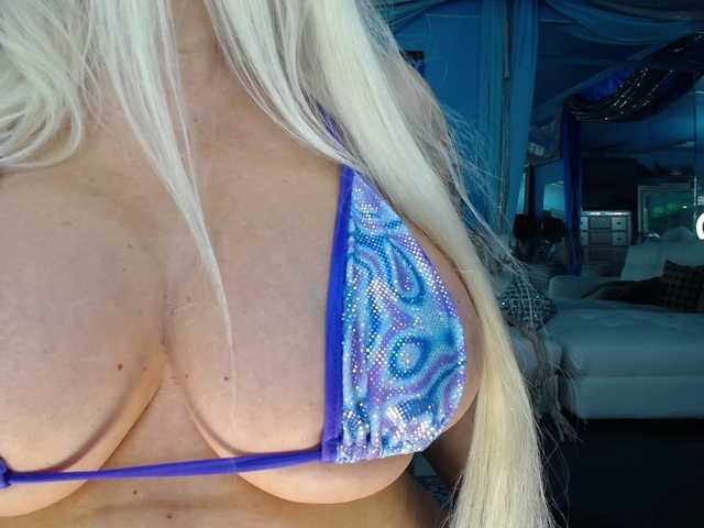 adrianna_fox