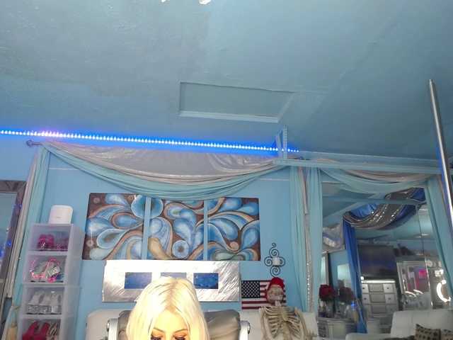 adrianna_fox