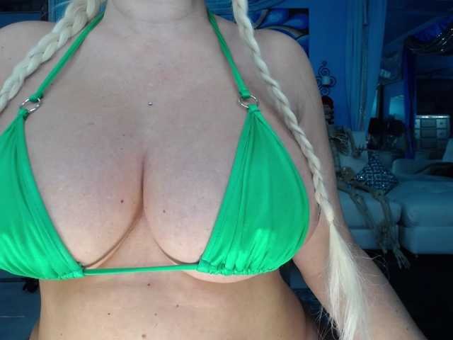 adrianna_fox