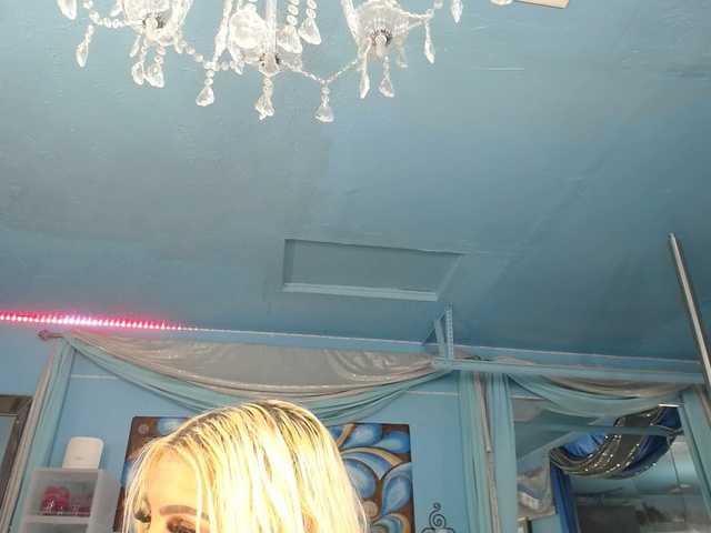 adrianna_fox live webcam show