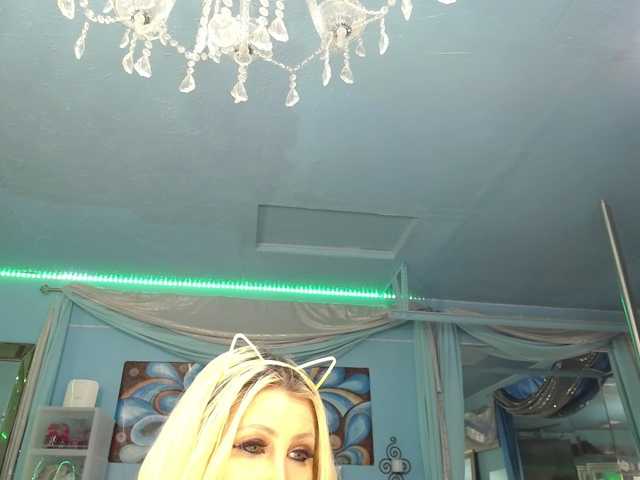adrianna_fox