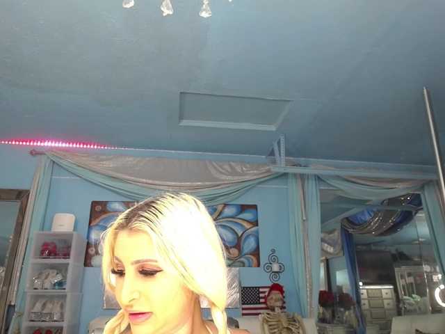 adrianna_fox