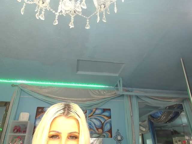 adrianna_fox