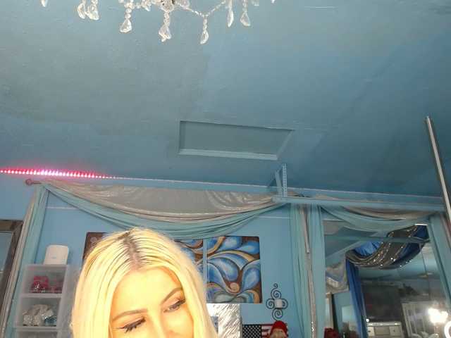 adrianna_fox live webcam show