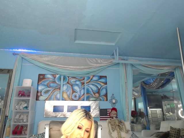 adrianna_fox live cam preview