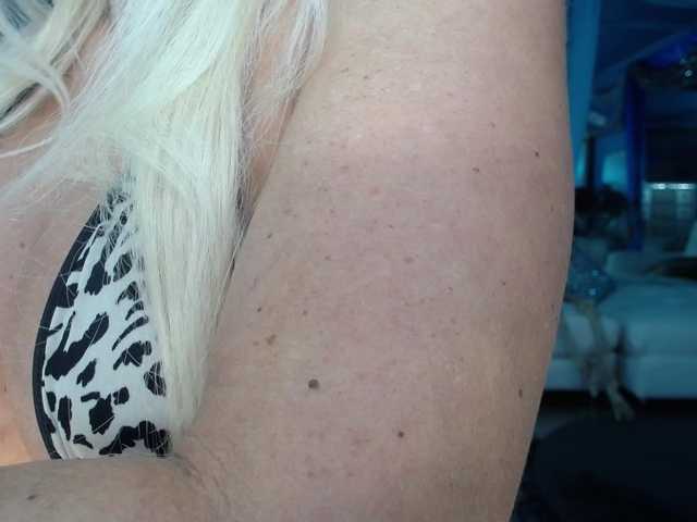 adrianna_fox