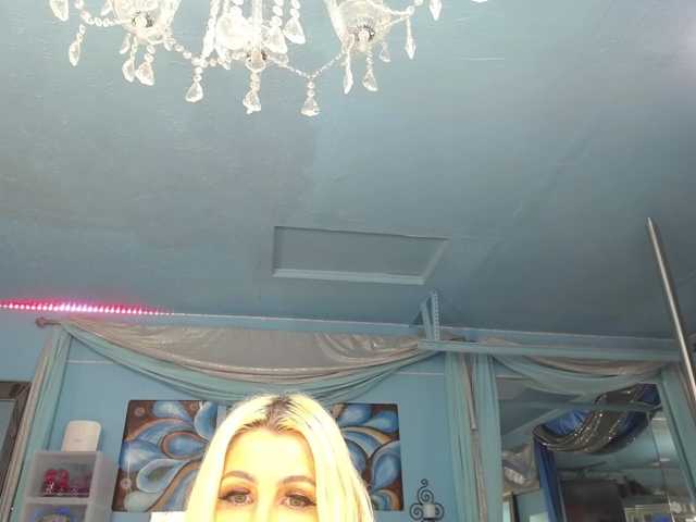 adrianna_fox live cam preview