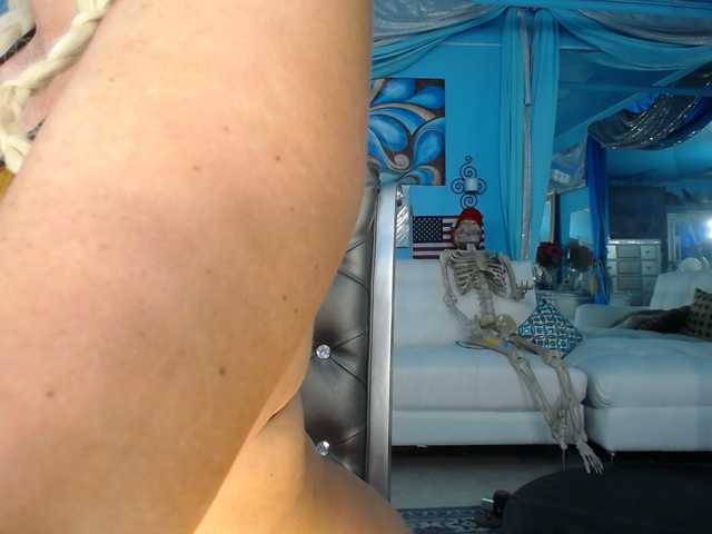 adrianna_fox live cam on BongaCams