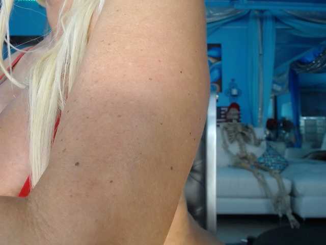 adrianna_fox