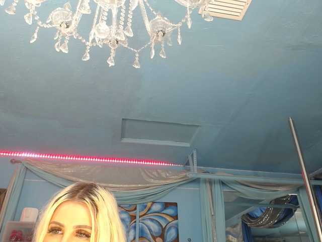 adrianna_fox