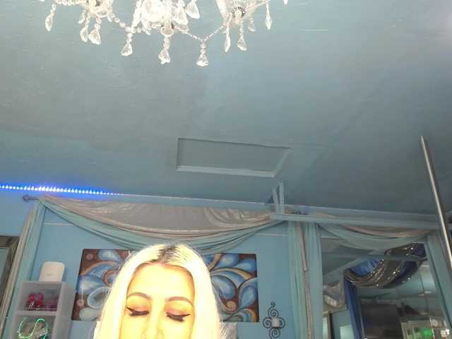 adrianna_fox