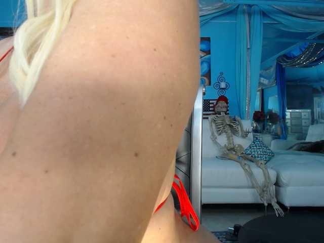 adrianna_fox