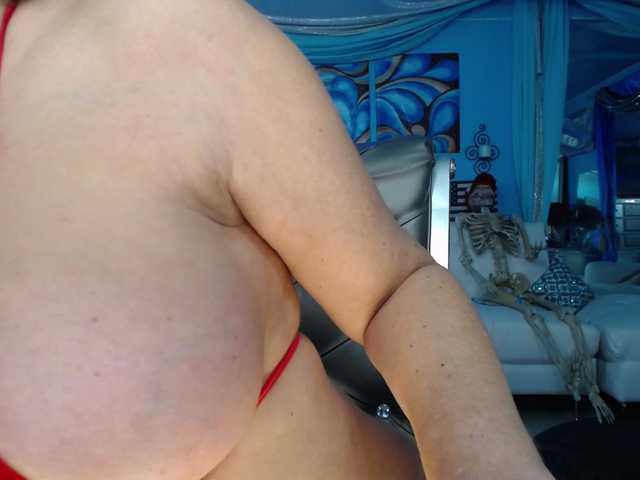 adrianna_fox live cam on BongaCams