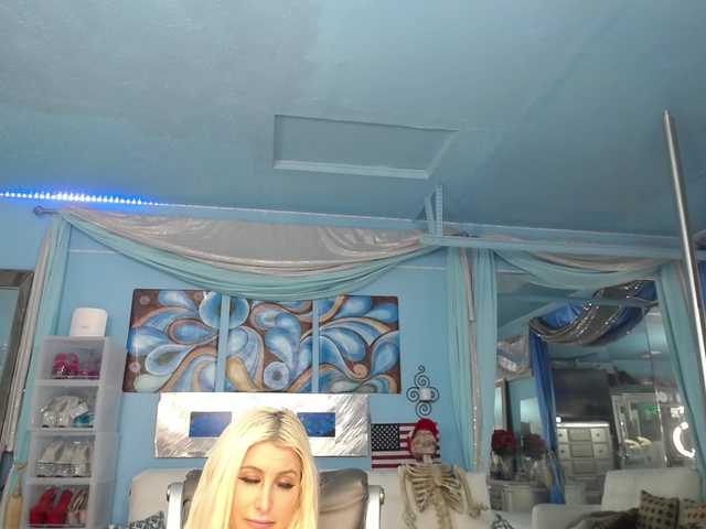 adrianna_fox