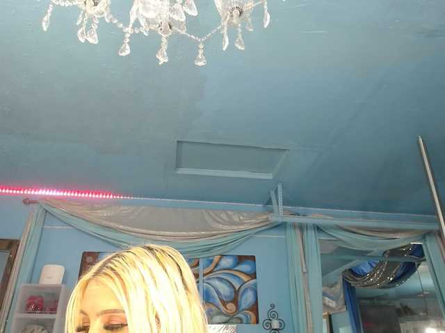 adrianna_fox