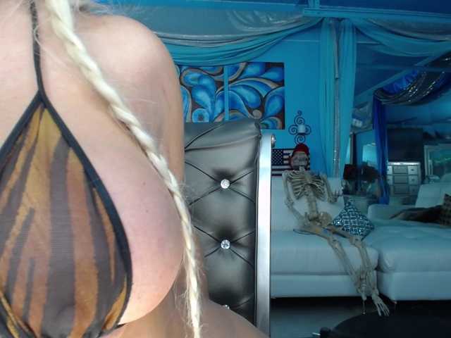 adrianna_fox live cam