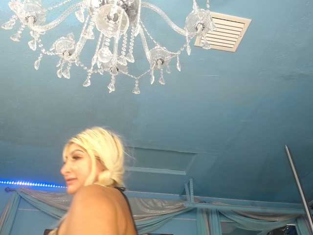 adrianna_fox