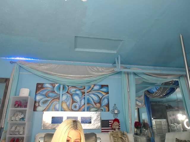 adrianna_fox
