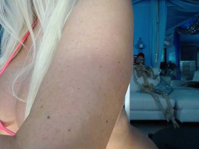 adrianna_fox