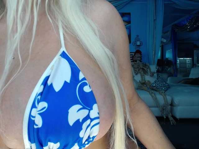 adrianna_fox