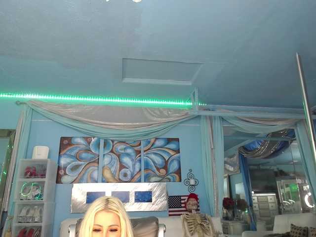 adrianna_fox