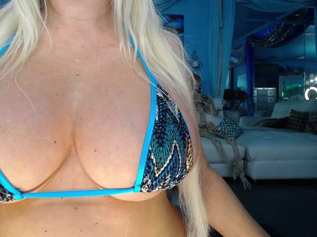 adrianna_fox
