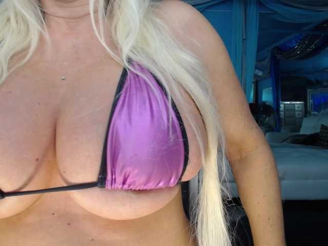adrianna_fox