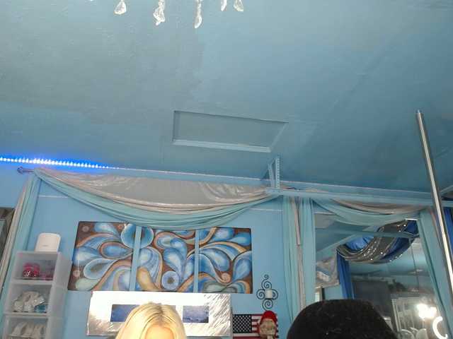 adrianna_fox live cam on BongaCams