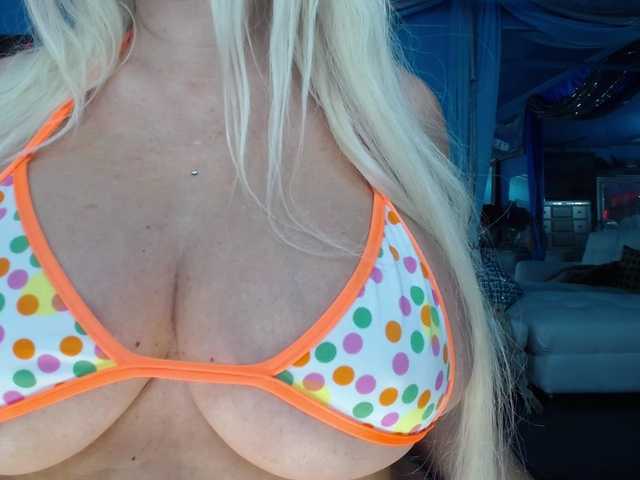 adrianna_fox