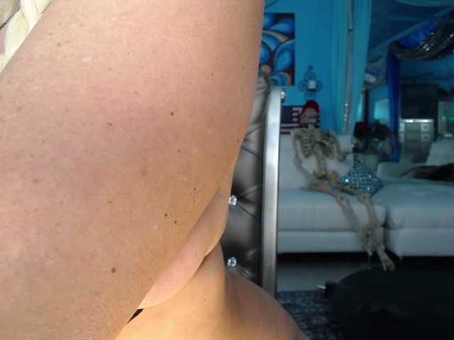 adrianna_fox