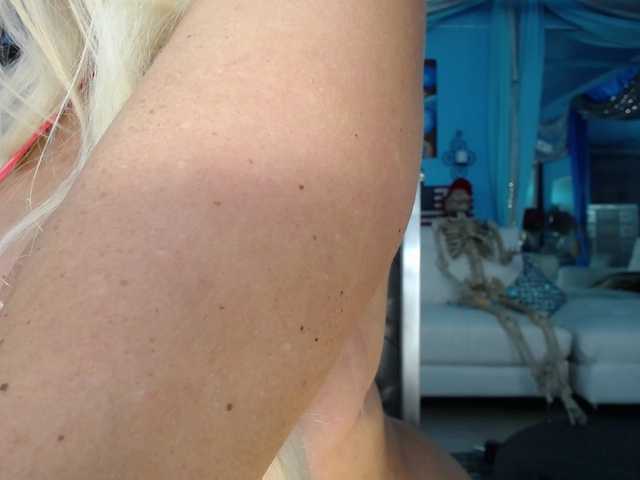 adrianna_fox