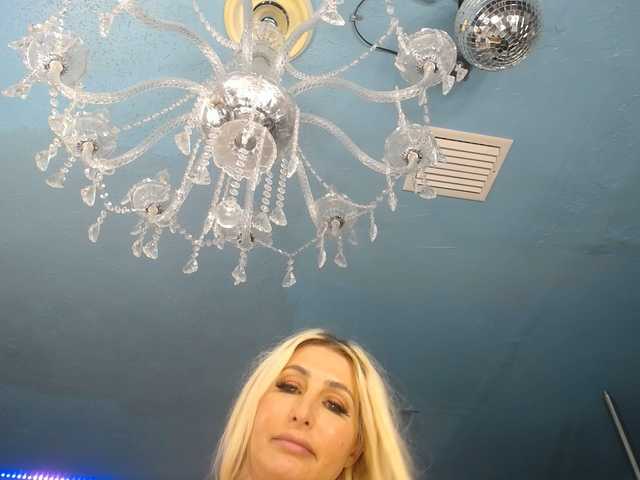 adrianna_fox