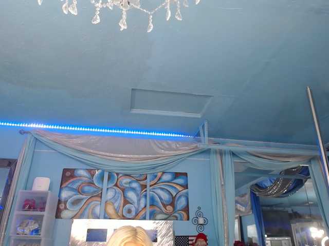 adrianna_fox live cam on BongaCams