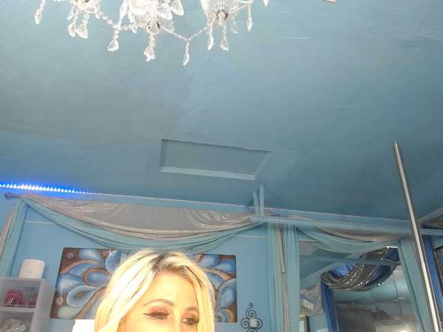 adrianna_fox
