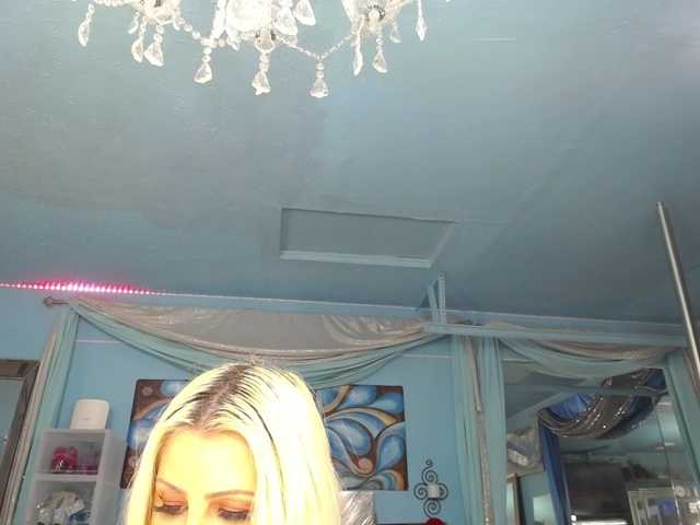adrianna_fox