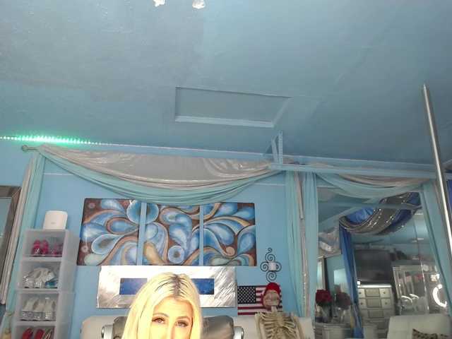 adrianna_fox
