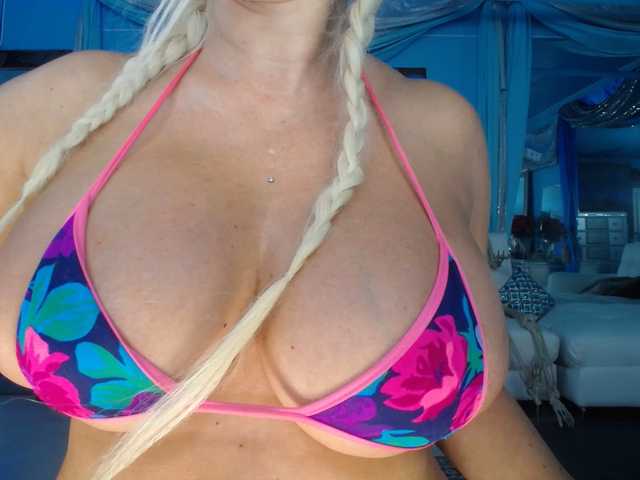adrianna_fox