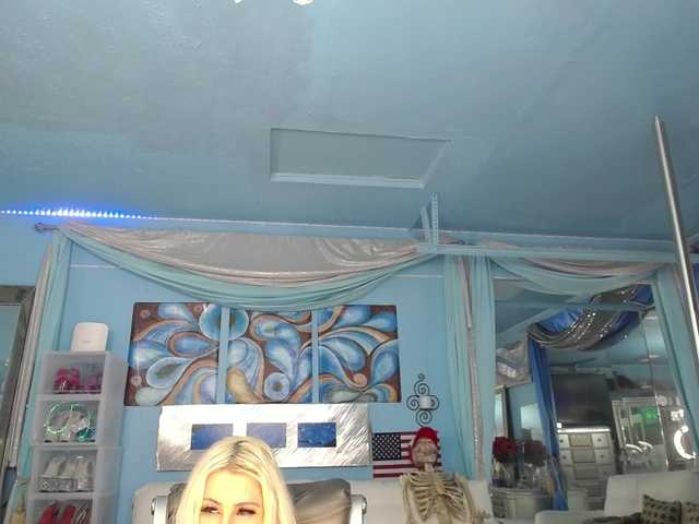 adrianna_fox