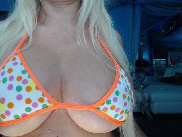adrianna_fox