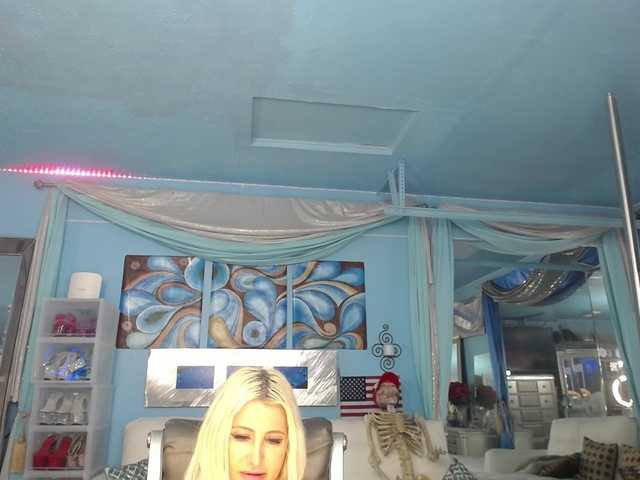 adrianna_fox